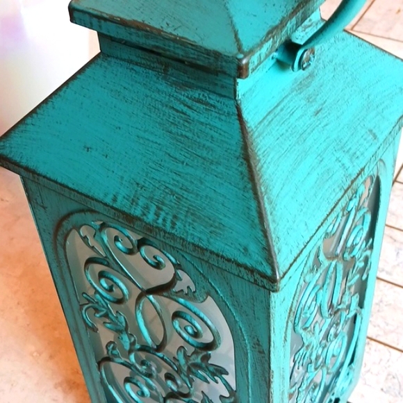 Home Decor--17" Oversized Front Door Lantern ,illuminates On Timer...NEW - Picture 12 of 16